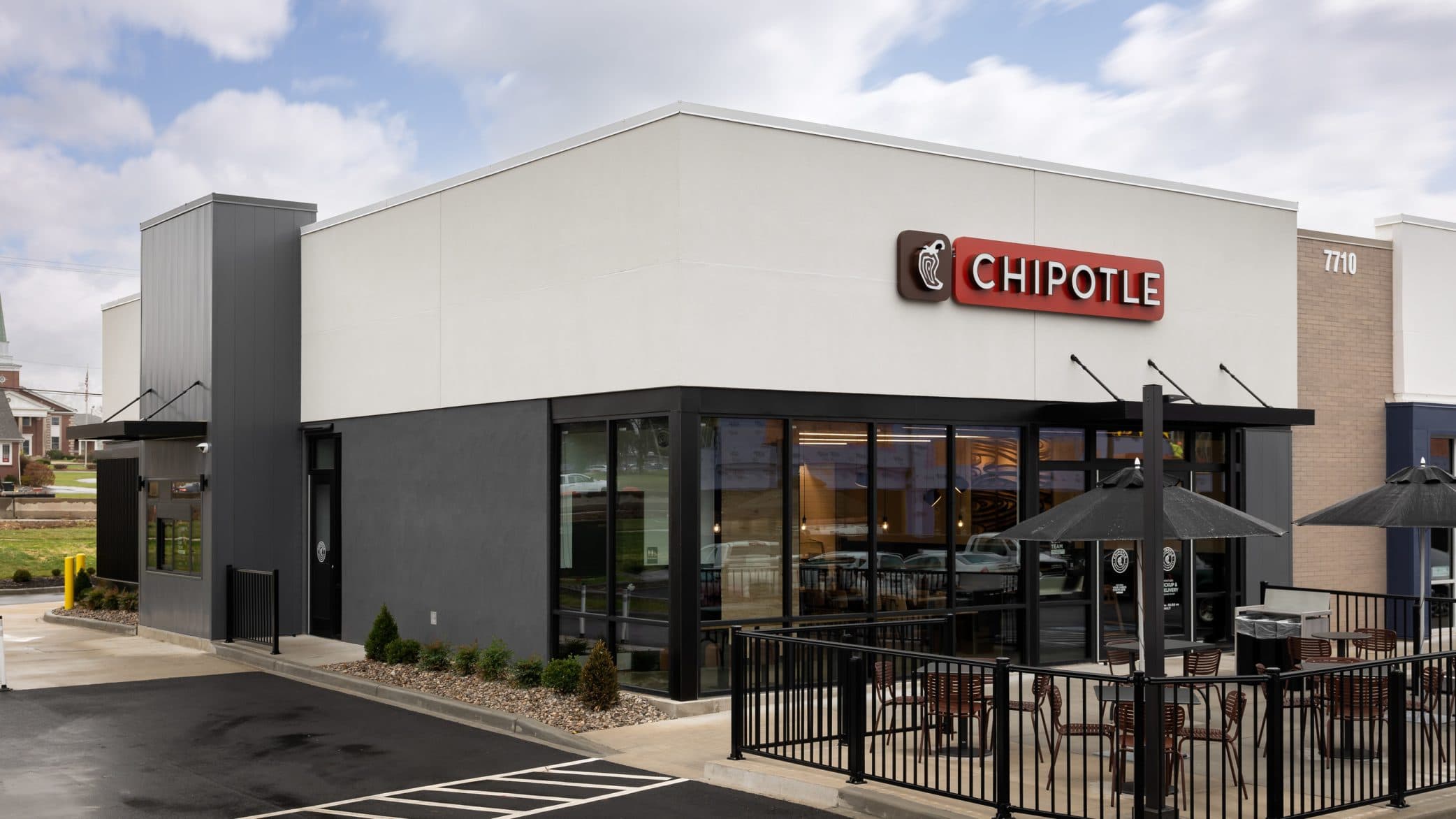 Chipotle Just Hit 4,000 Restaurants — Here’s Why Fast Casual NNN Properties Belong in Your 2026 Portfolio