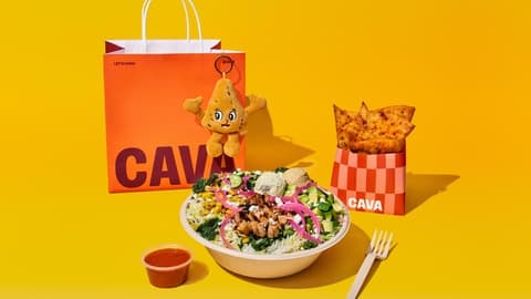Cava Just Crossed $1 Billion in Revenue — Here’s What Fast Casual NNN Investors Should Do Next
