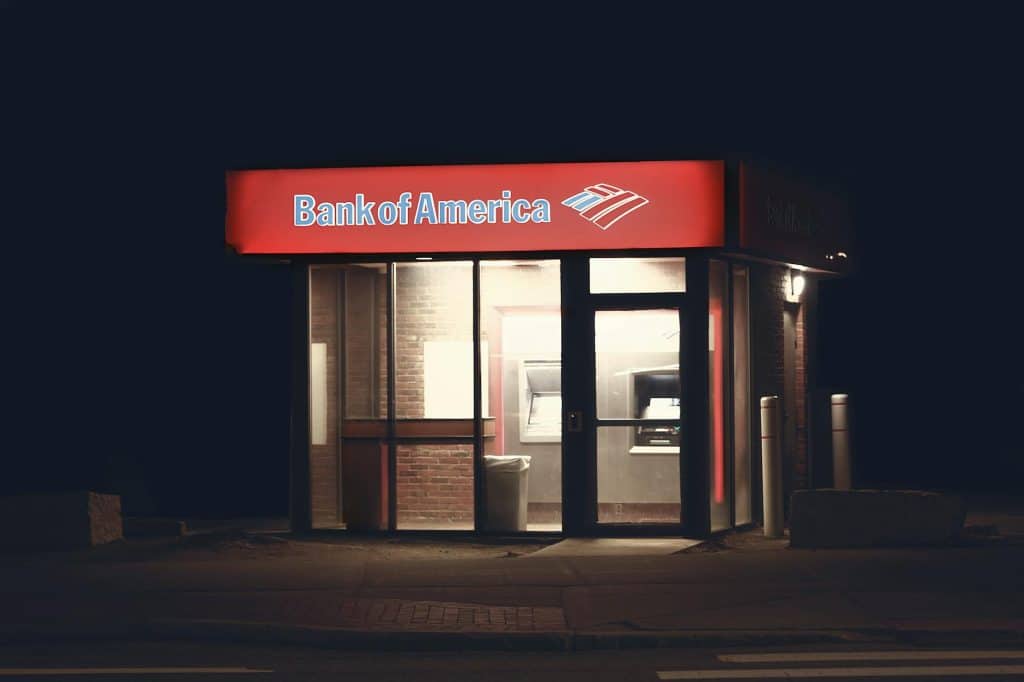 Big Banks Are Rebuilding Their Branch Networks — and Bank Branch NNN Properties Are the Direct Beneficiary