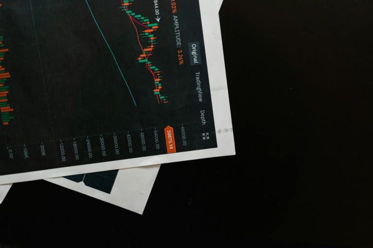 NNN Returns vs. Other Commercial Real Estate Asset Classes: A Plain-English Comparison for First-Time Investors